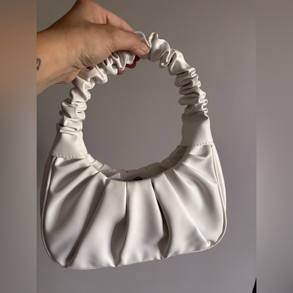 Women's Cream Ruched Handle Shoulder Bag - Elegant Everyday Purse